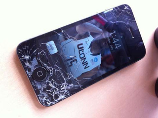 Illustration for article titled The Gizmodo vs. Deadspin iPhone Repair Contest: And The Winner Is...
